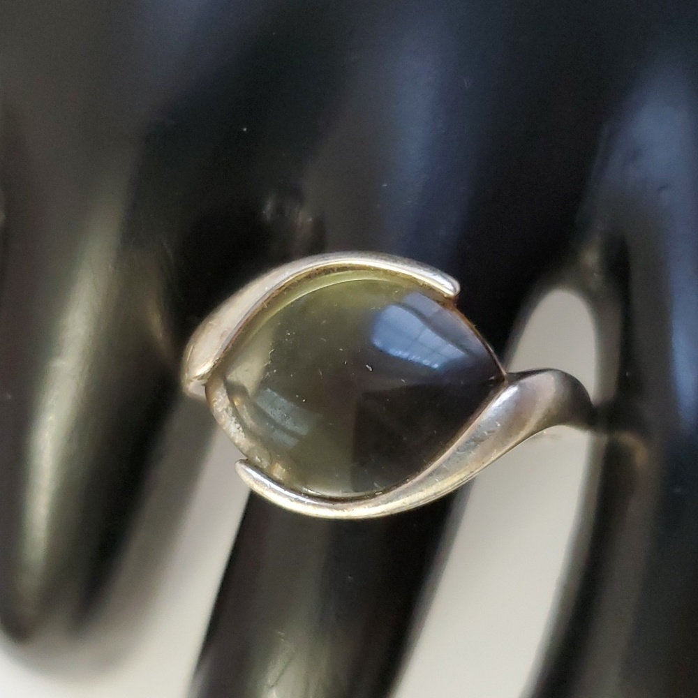 Watch Video / Sterling Silver 925 Gemstone Ring